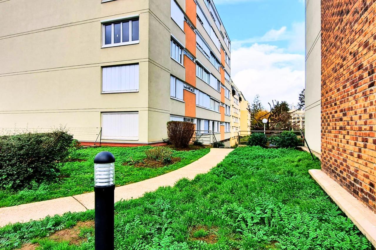דירות לונז'ימו Escale De L'Yvette - 50M2 Cosy, Balcony & Parking מראה חיצוני תמונה